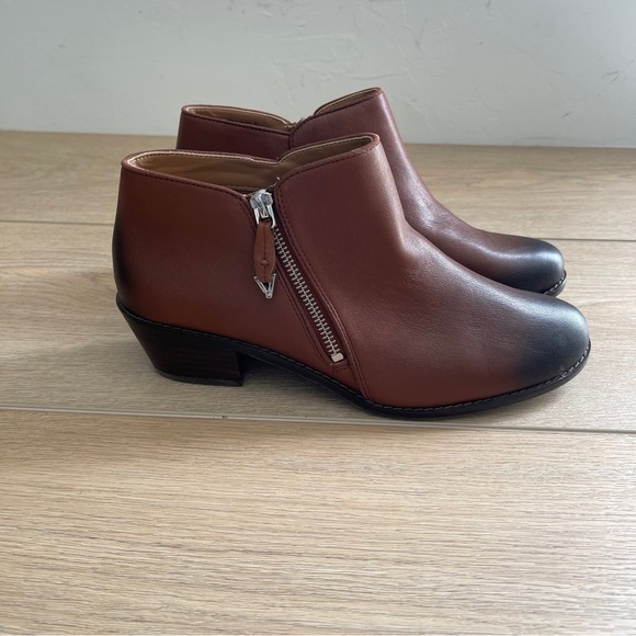 Vionic Jolene Brown Leather Ankle Bootie - Picture 1 of 6